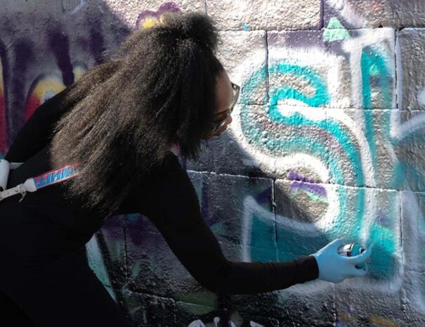 spray painting legally on Barcelona's walls