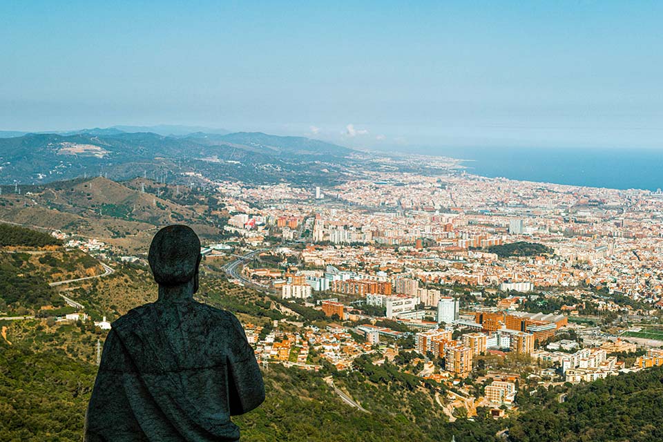 Panoramic views discovered with an official guide in Barcelona