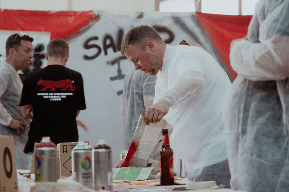 Painting experience with spray cans